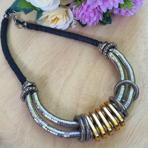 Jewelry - Statement Necklace